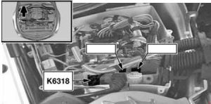 Relais de pompe SMG (K6318) pour moteur BMW N62.