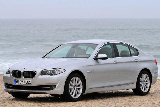 BMW Série 5 F10/F11/F07/F18 (2011-2017) – Boîte à fusibles