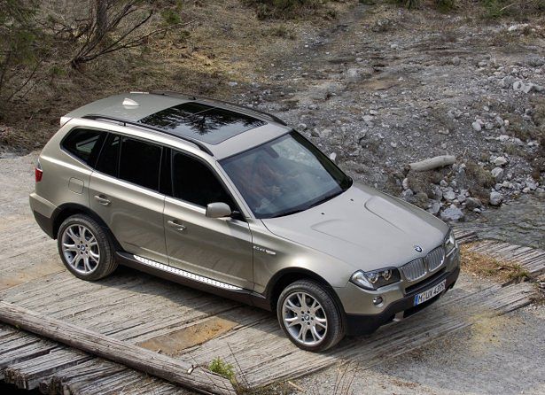 BMW X3 E83 (2004-2010) – Boîte à fusibles