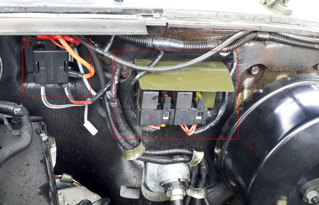 Emplacement de la boîte à fusibles dans le compartiment moteur.