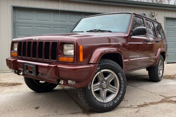 Jeep Cherokee XJ (1997-2001) – boîte à fusibles