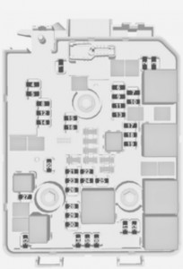 Boîte à fusibles moteur Opel Adam (2016-2017) et son agencement.