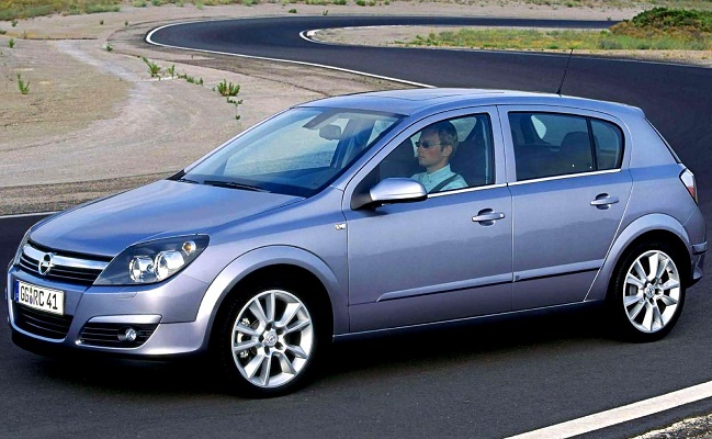 Opel Astra H (2004-2014) – boîte à fusibles
