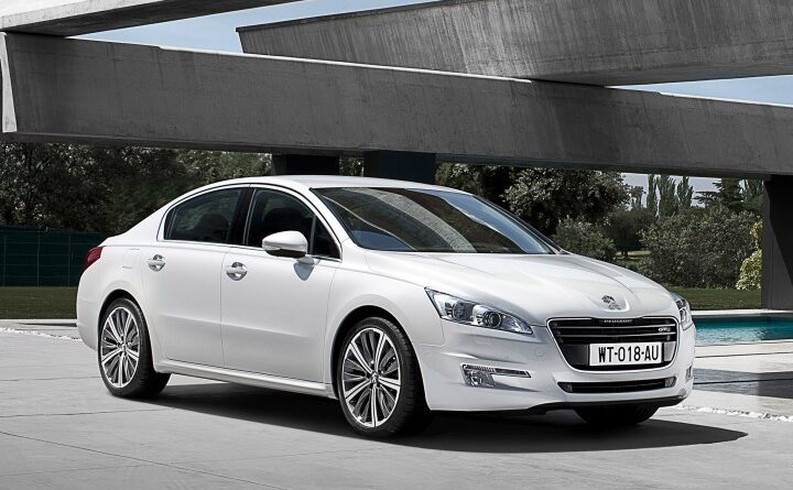Peugeot 508 Hybride (2011-2016) – boîte à fusibles