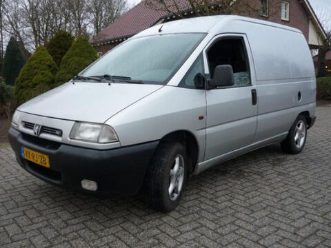 Peugeot Expert (1995-2003) – Boîte à fusibles
