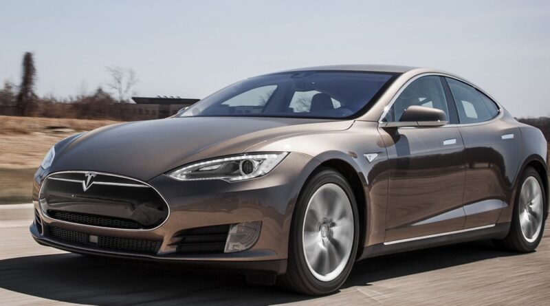 Tesla Model S (2015) – Boîte à fusibles