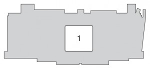 Vue arrière de la boîte à fusibles moteur Toyota Aygo AB10 (2012-2014).