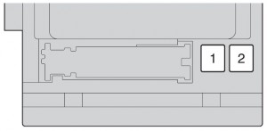 Vue avant de la boîte à fusibles du système d'injection multipoint.