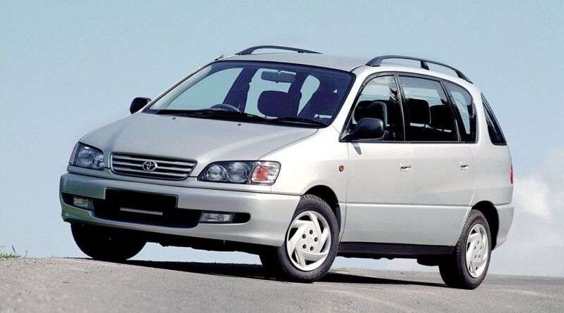 Toyota Ipsum (2001-2009) – Boîte à fusibles et relais