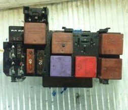 Vue détaillée du compartiment moteur avec l'unité.